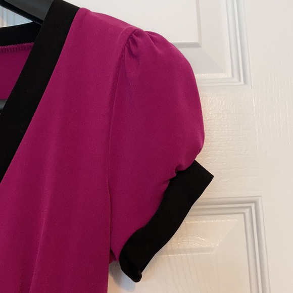 Short Sleeve V-neck Dress - Picture 4 of 8